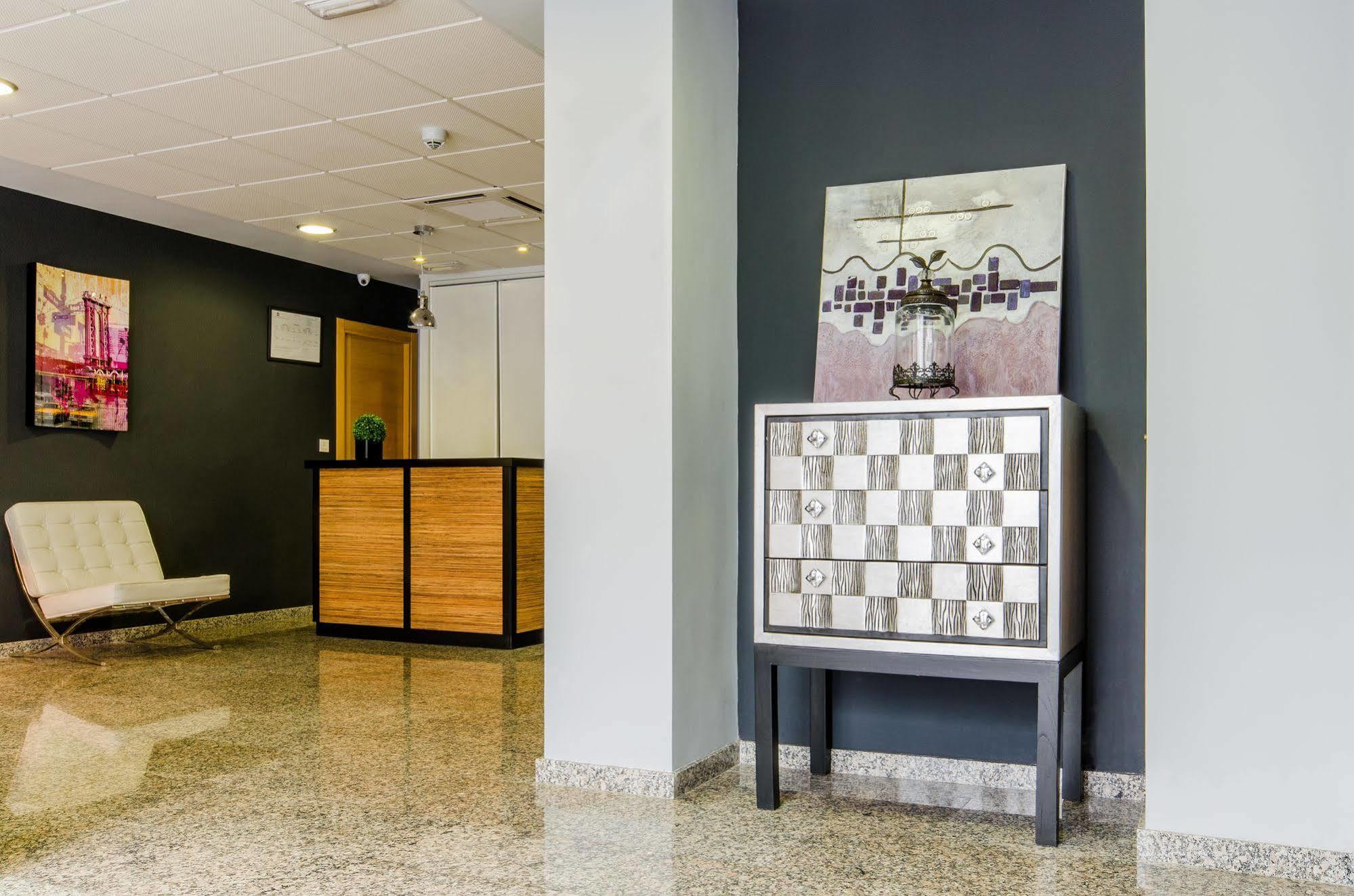 Yit Alcover Granada Exterior photo